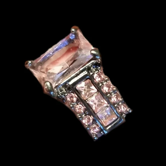 Pink Saphire Emerald cut gemstone, gunmetal ring size 6, PRICE REDUCED! - Picture 4 of 13